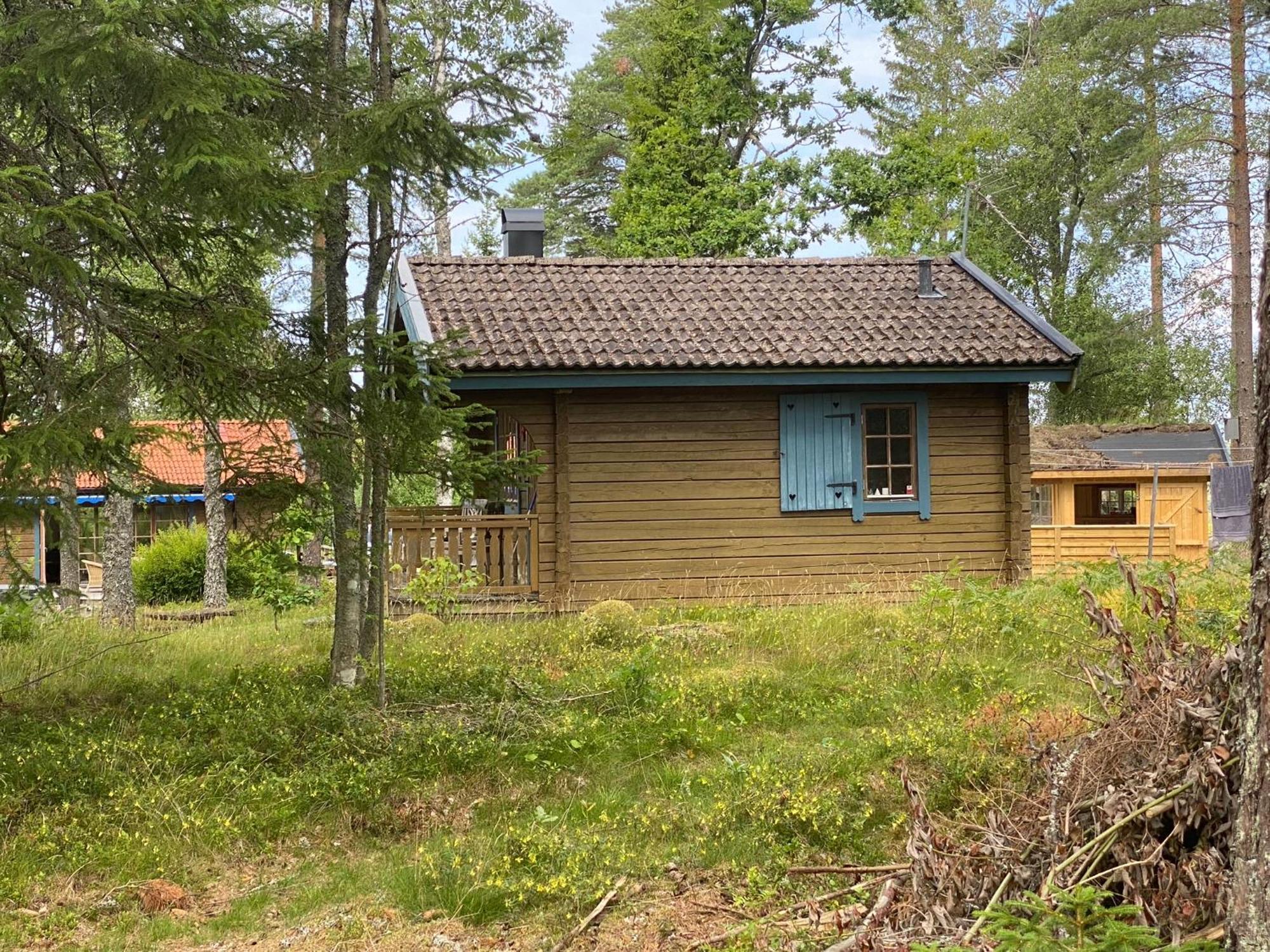 Timrad Stuga I Kanten Av Skogen Med Spa Moejlighet Mullsjö المظهر الخارجي الصورة